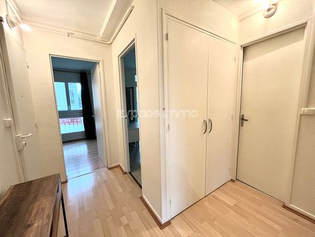 Location Appartement 3 pièces 55m² MONT ST AIGNAN 76130 - Photo 3