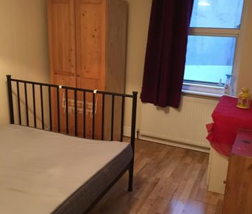 5 Bed Terraced House, Glenwood Road, N15 - Photo 2