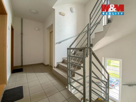 Pronájem bytu 1+kk a garsoniéry 39 m² - Photo 2