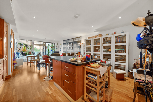 3 bedroom flat to rent - Photo 1