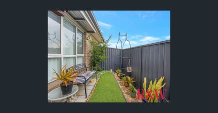 Charming 2-Bedroom House in Edmondson Park - Photo 4