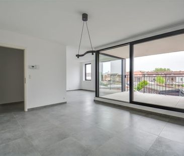 Appartement te huur - foto 2