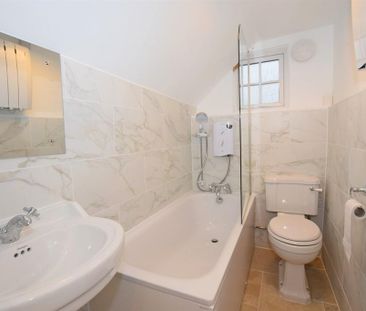 2 bedroom detached house to rent - Photo 3