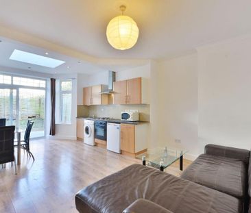 4 bedroom house to rent - Photo 1