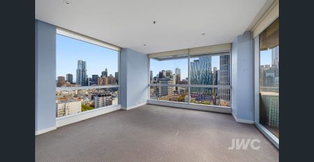 75sqm Central CBD apartment with spectacular 270 degree views - Photo 3