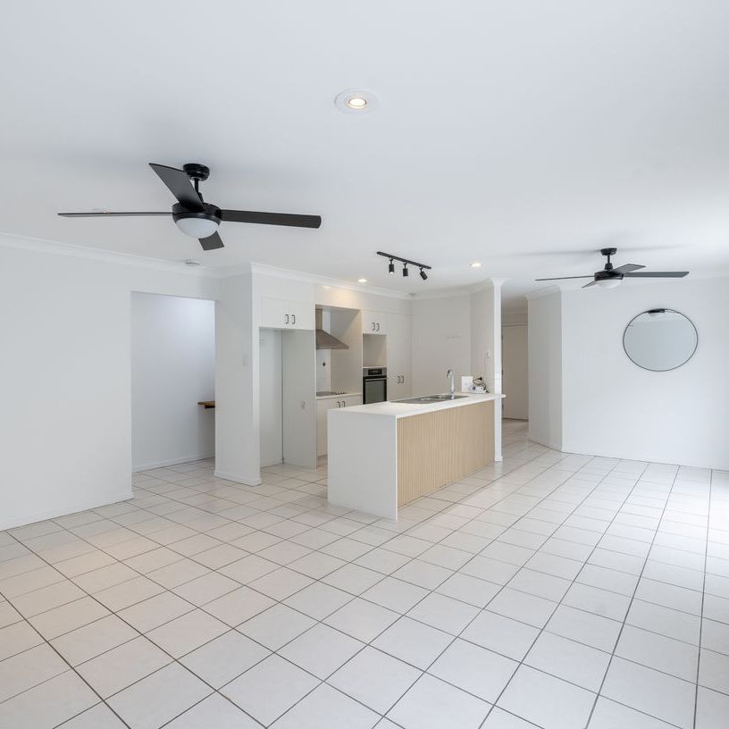 Modern 4-Bedroom Home with Solar - Photo 1