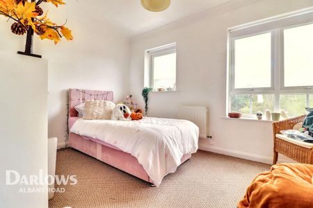 3 bedroom terraced house to rent - Photo 2