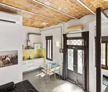 Trendy Studio Apartment in Barceloneta, steps from the Beach - Photo 6