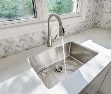 For Lease - 88 Miller Road, Oakville, Ontario - Photo 5