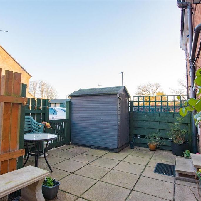 2 bedroom terraced house to rent - Photo 1