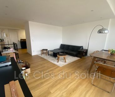 Location Appartement 4 pièces 72m² HYERES 83400 - Photo 2