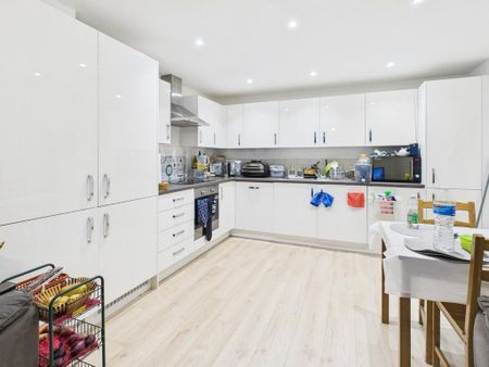 2 bedroom apartment to rent - Photo 5