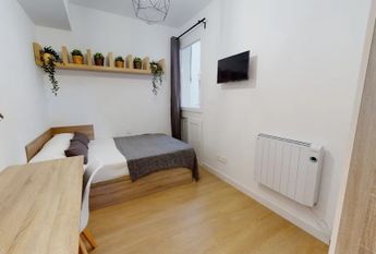 Calle de Fernando el Católico, Madrid, Community of Madrid 28015