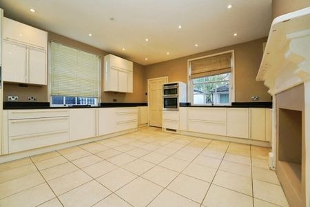 Loves Grove, Worcester, WR1 - Photo 5