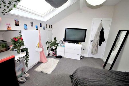 Thornville Place, Hyde Park, Leeds, LS6 - Photo 5