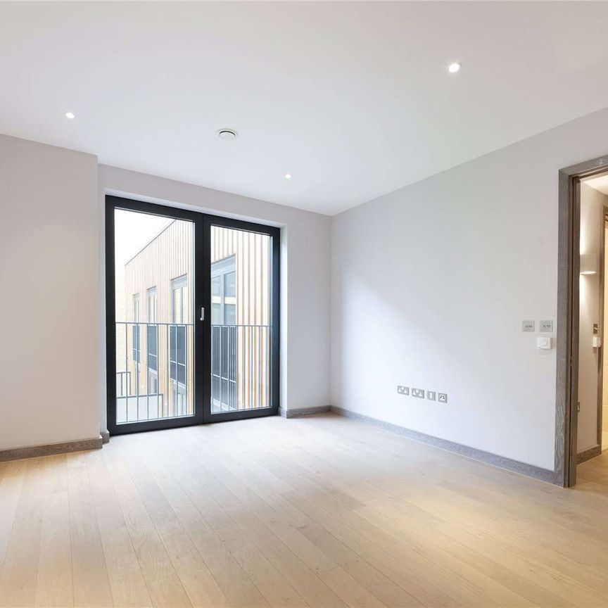 A fantastic studio apartment in the highly sought after Ram Quarter development. - Photo 1