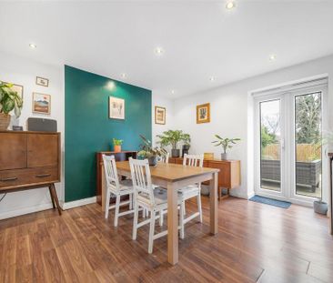 2 bedroom maisonette to rent - Photo 4