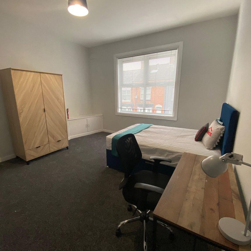 Myrtle Road (2 bed flat) - Photo 1