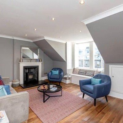 4 bedroom apartment to rent - Photo 1