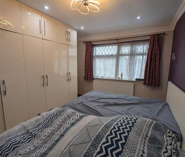 4 bedroom terraced house to rent - Photo 2