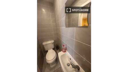 Room for rent in 3-bedroom house in Dublin, - Photo 3