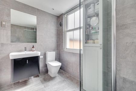 4 bedroom terraced house to rent - Photo 4