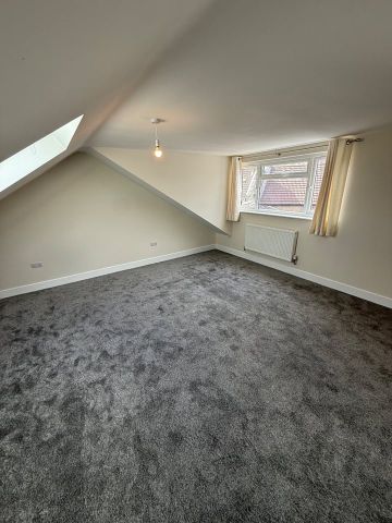 2 Bed Flat, Grosvenor Road, E6 - Photo 3
