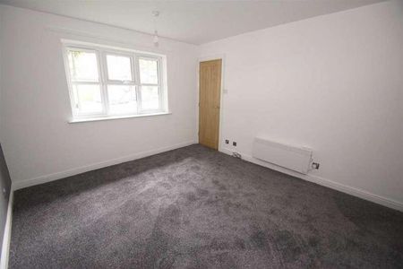 Parkwood Court, Roundhay, LS8 - Photo 4