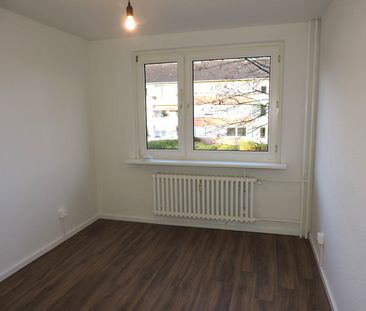 Wie für uns gemacht! Renovierte drei Zimmer Wohnung zum 16.12.2024 ... - Photo 2