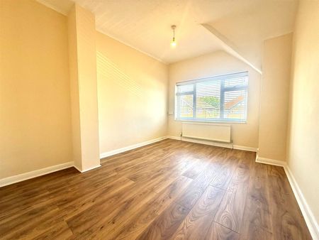 Misbourne Road, Hillingdon, UB10 - Photo 3
