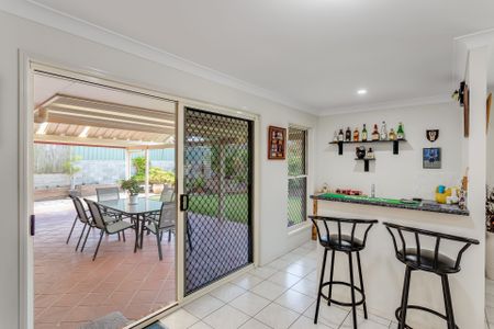 Alambi Court Charm with Endless Space - Photo 5