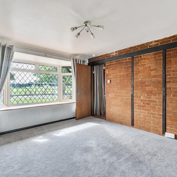 4 bedroom detached house to rent - Photo 1