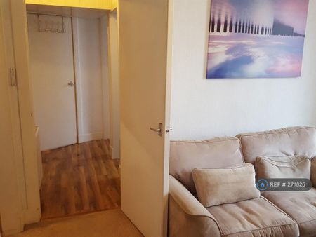 1 bedroom flat to rent - Photo 3