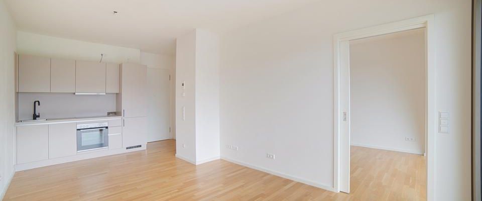 Ruhige 2 Zimmer Wohnung ca. 40m², EBK, Fußbodenheizung und Balkon mit Weitblick in Berlin-Mitte! - Foto 1