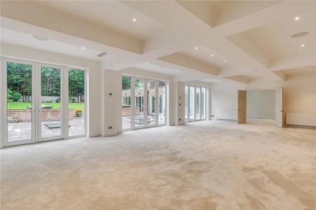 8 bedroom detached house to rent - Photo 3