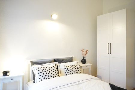 Calle de Alcalá, Madrid, Community of Madrid 28009 - Photo 4