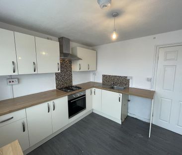 3 bedroom terraced house to rent - Photo 6