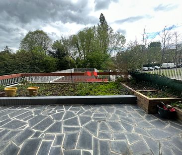 Location Appartement 4 pièces 94m² - Photo 2