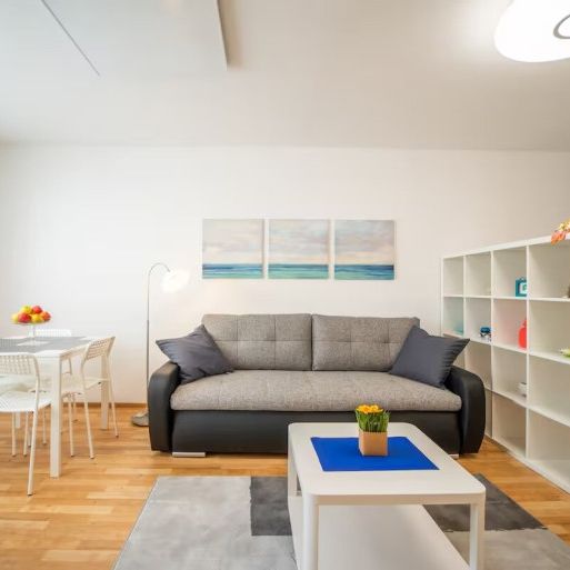 ALL INCLUSIVE // Stylish Studio Apartment near City Center - Photo 1