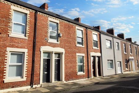 3 bedroom flat to rent - Photo 4