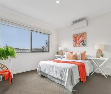 Modern Living in the heart of Mooroolbark - Photo 4