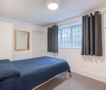 4 bedroom detached house to rent - Photo 3