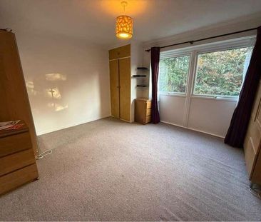 Slough, Berkshire, SL2 - Photo 4