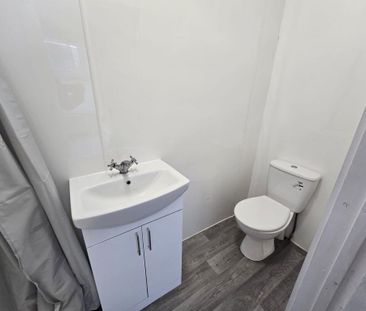 1 bedroom house of multiple occupation to rent - Photo 6