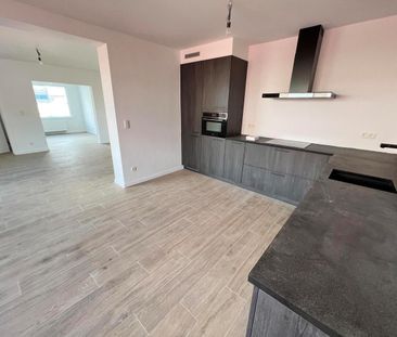 Huis - Te huur - Photo 1