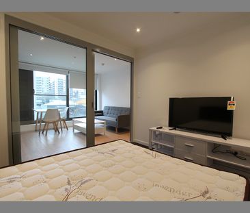 One Bedroom Gem - Photo 3