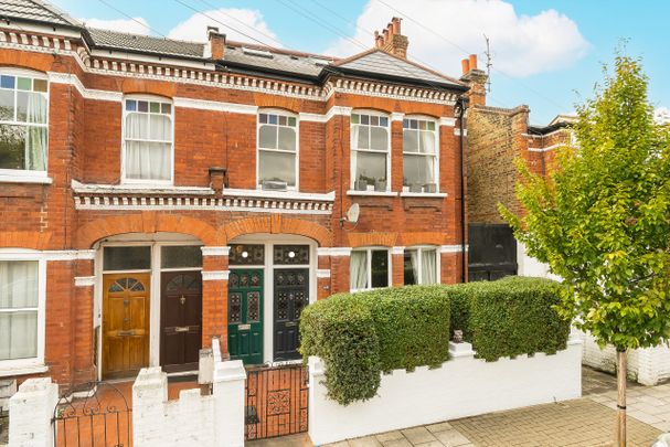 Mantilla Road, SW17, London - Photo 1