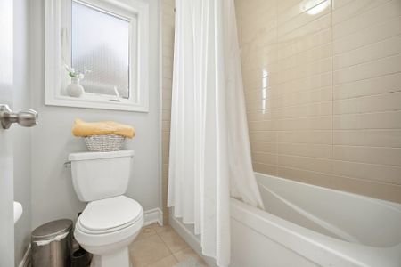 For Lease - 5 Mugford Crescent, Brampton, Ontario - Photo 5