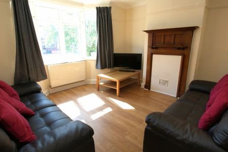 6 Bed - Rokeby Gardens, Headingley, Leeds - Photo 2