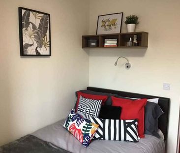 Classic En-Suite Behn Hall - Photo 5